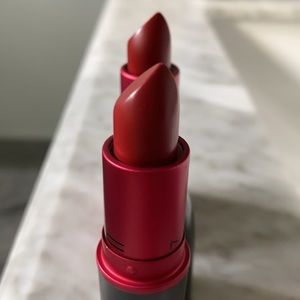 MAC VIVA Glam One Lipsticks